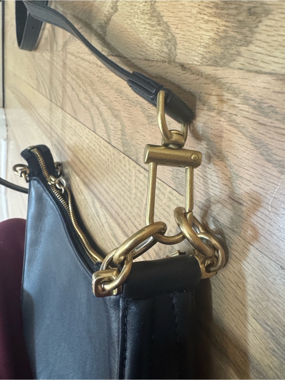 Tory Burch Black Leather crescent Shoulder Bag or crossbody with Gold Hardware - Picture 6 of 14